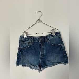 Women's FREE PEOPLE Jean Shorts Size W 27 Distressed Details